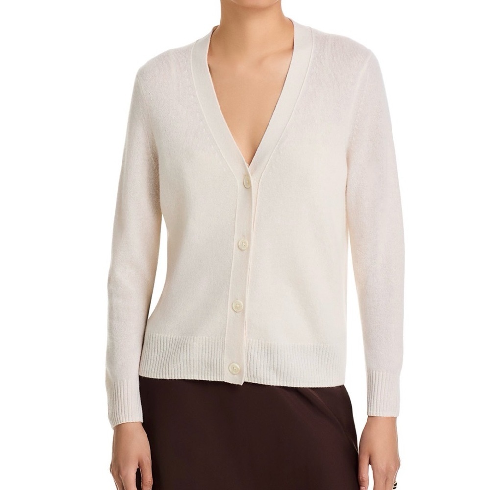 NWT C by Bloomingdale’s 100% Cashmere V Neck Cardigan Sweater